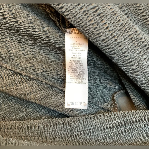 Dynamite Deep V Long Sleeve Body Suit - Size M - Picture 4 of 4